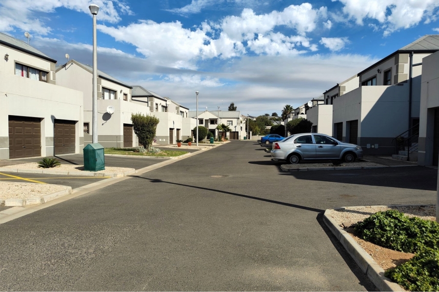 2 Bedroom Property for Sale in Moorreesburg Western Cape